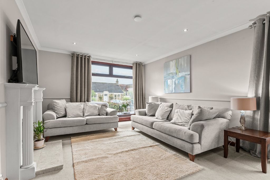 Property photo 2 of 52 4879643