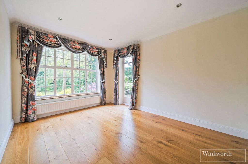 Property photo 3 of 15 Picture No. 10
