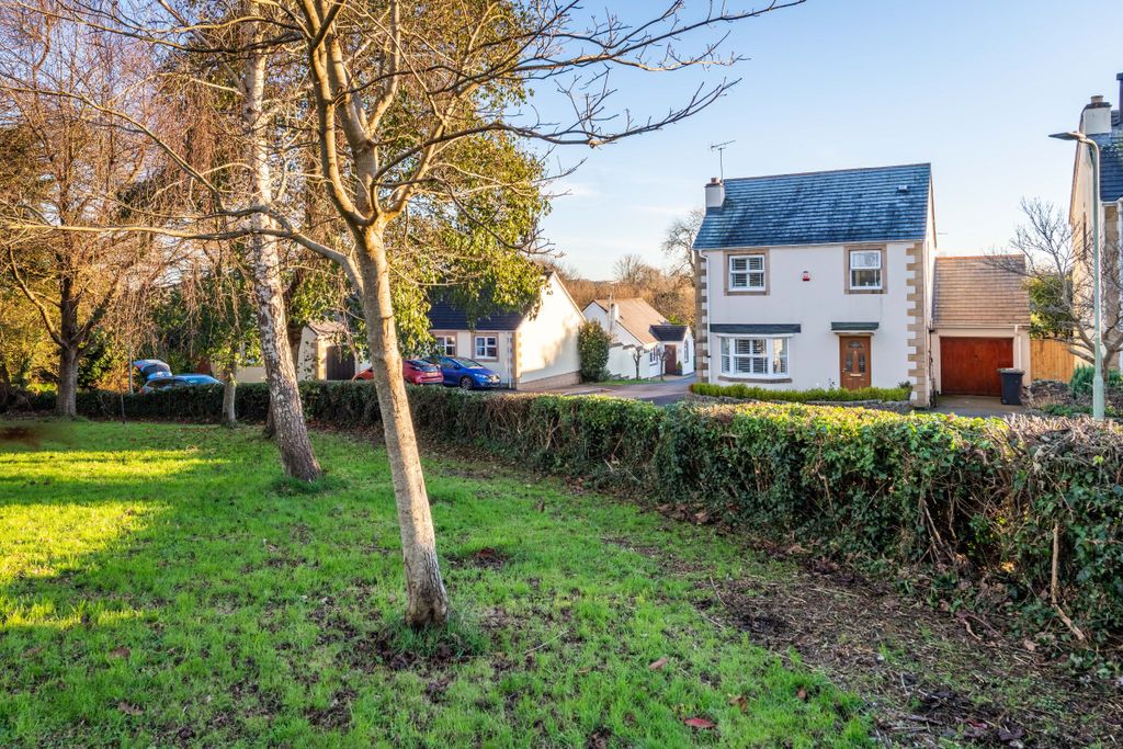 Property photo 2 of 24