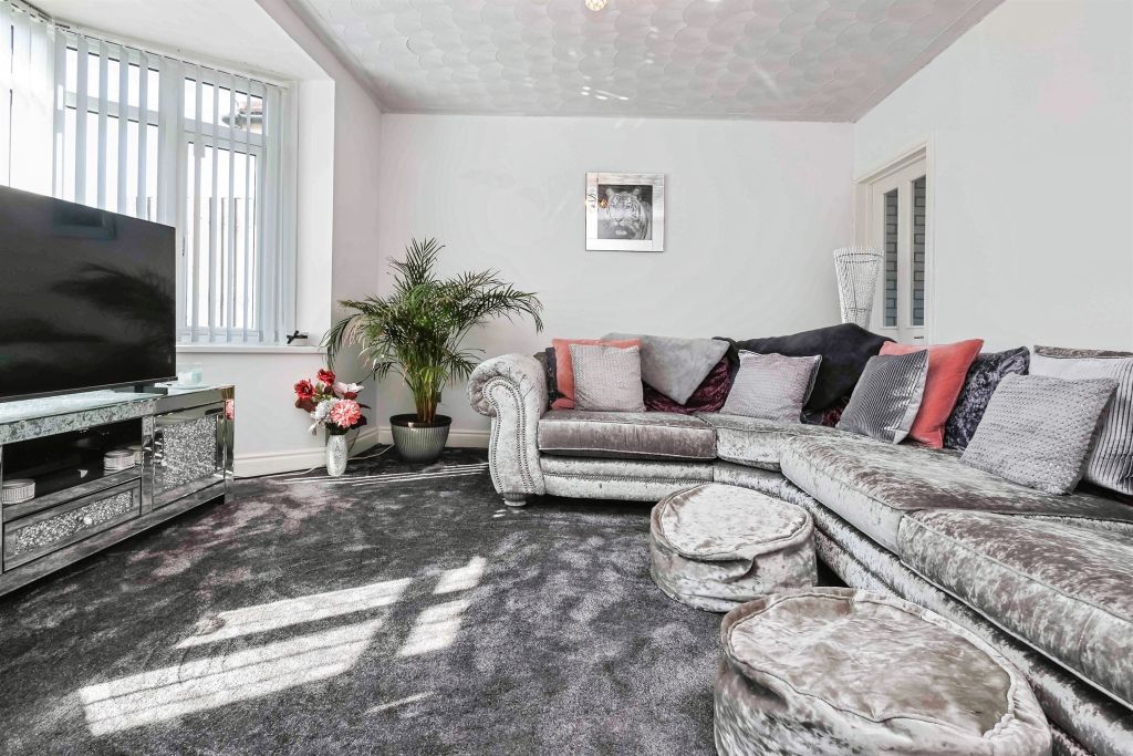 Property photo 3 of 20