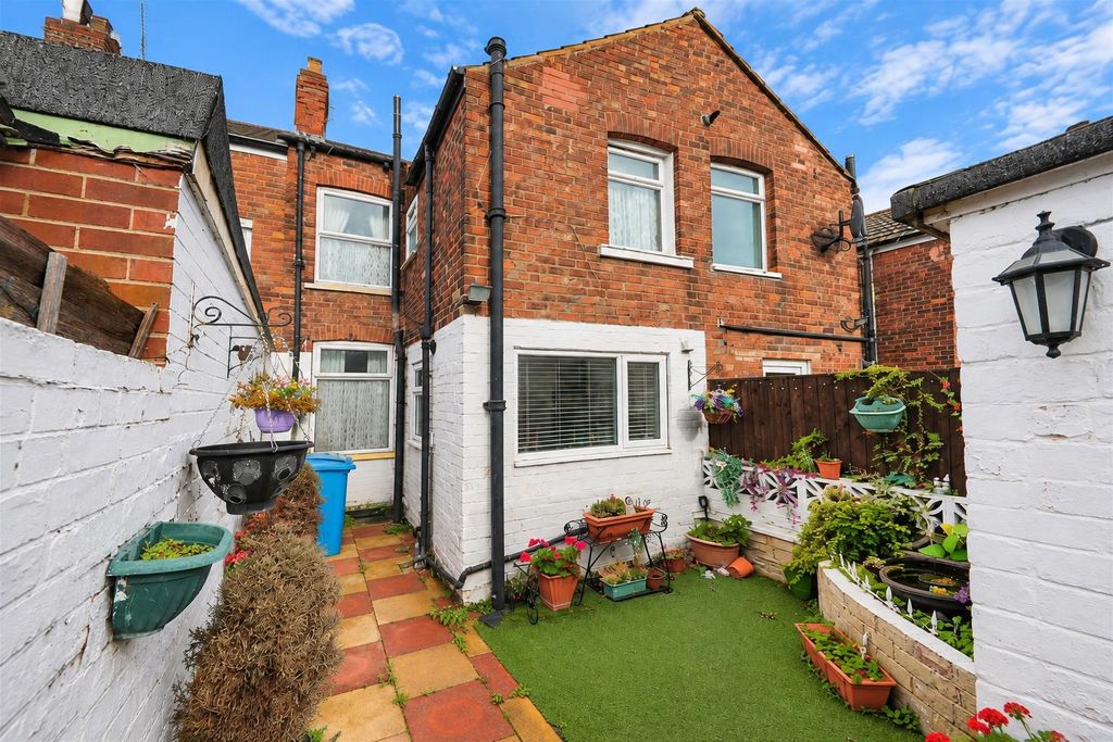 Property photo 3 of 18