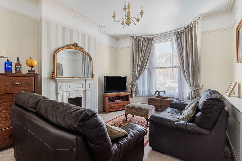 Property photo 3 of 17 Living Room