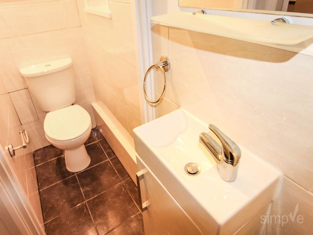 Property photo 3 of 10 1