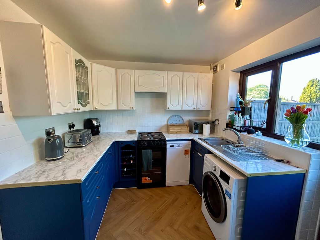 Property photo 3 of 26