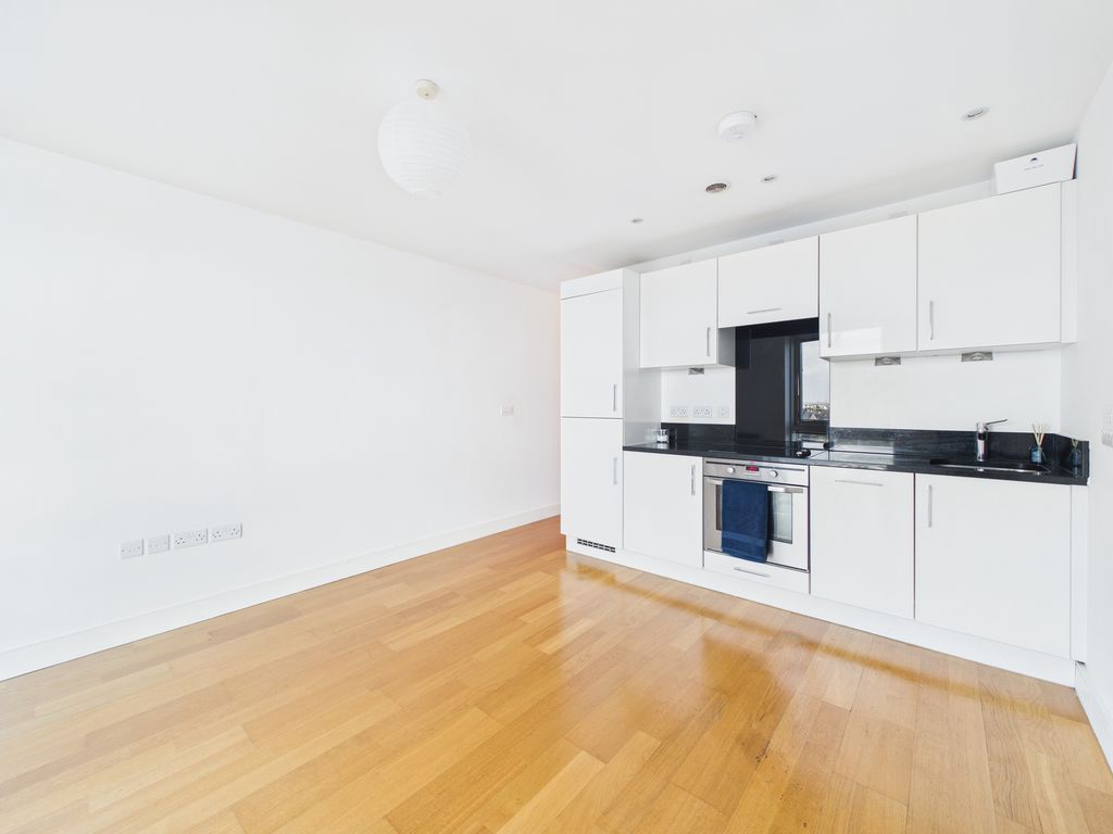 Property photo 2 of 5 Photo 5