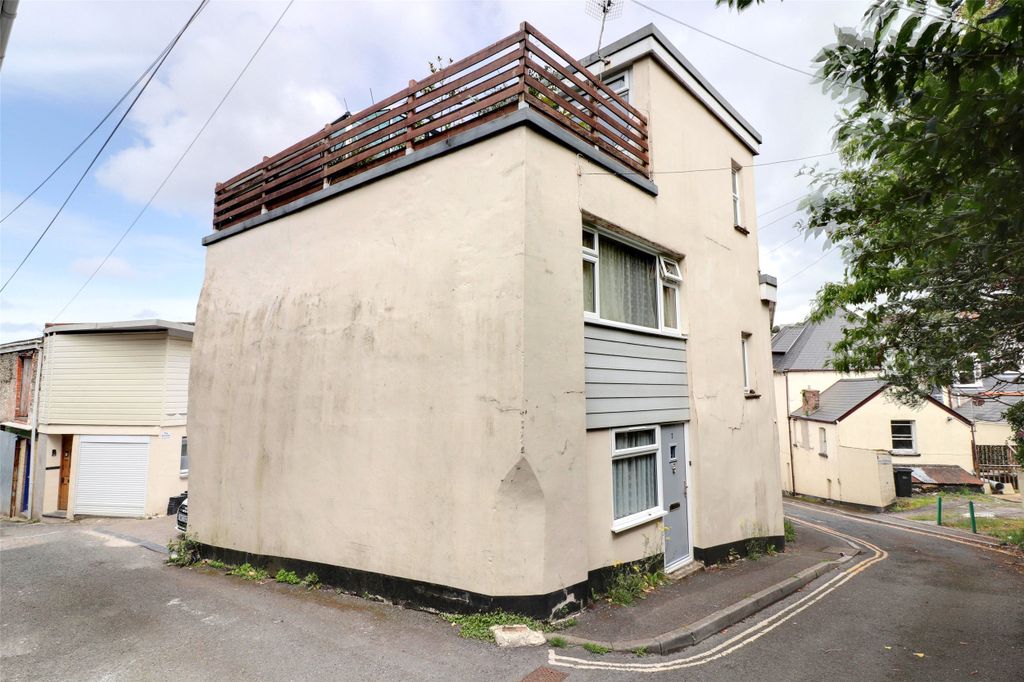 Property photo 2 of 15 Picture No. 01