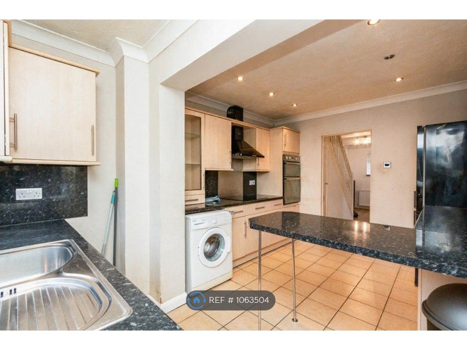 Property photo 3 of 3