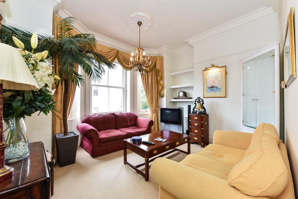 Property photo 1 of 12