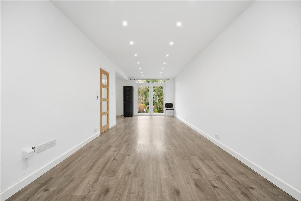 Additional image 4 of 3 bed end terrace house for saleSaxon Avenue, Feltham TW13