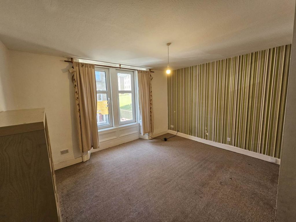 Property photo 2 of 5 1000094858