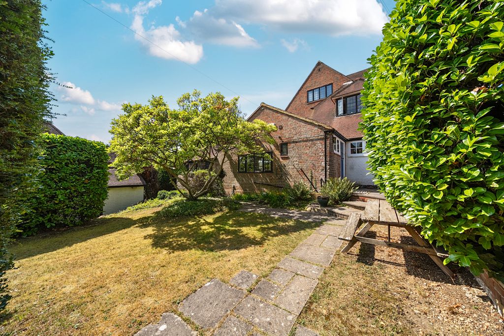 Property photo 1 of 21 Outside