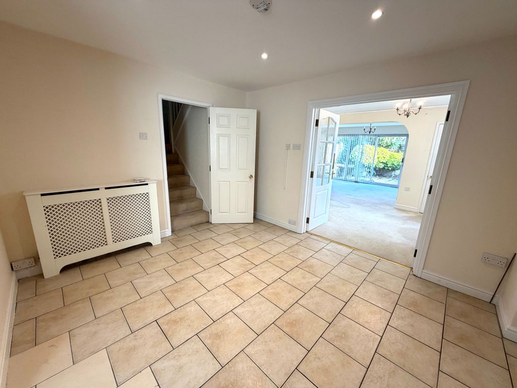 Property photo 2 of 11 Image