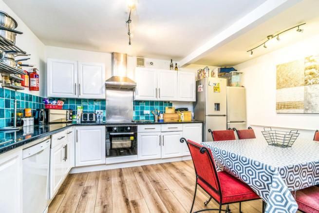 Property photo 3 of 12 Wilton St Kitchenjpg.Jpg