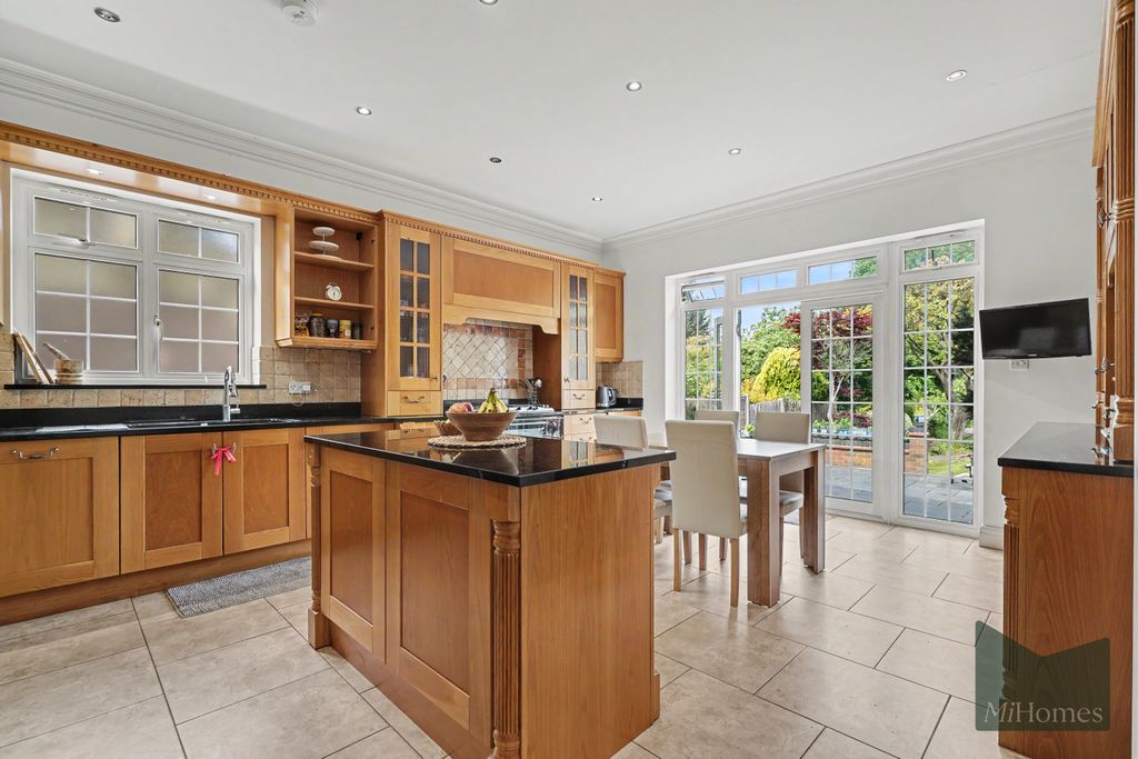 Property photo 1 of 19