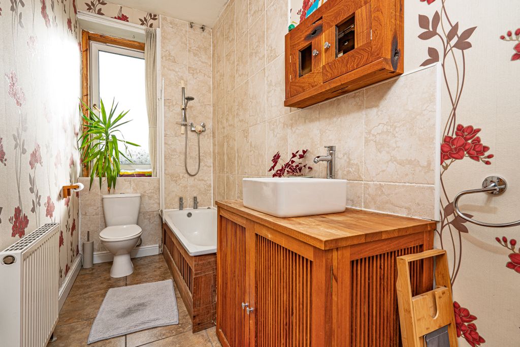 Additional image 18 of 4 bed semi-detached house for saleInverary Terrace, Dundee DD3