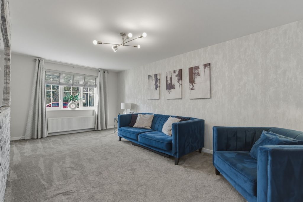 Property photo 2 of 41 4972807