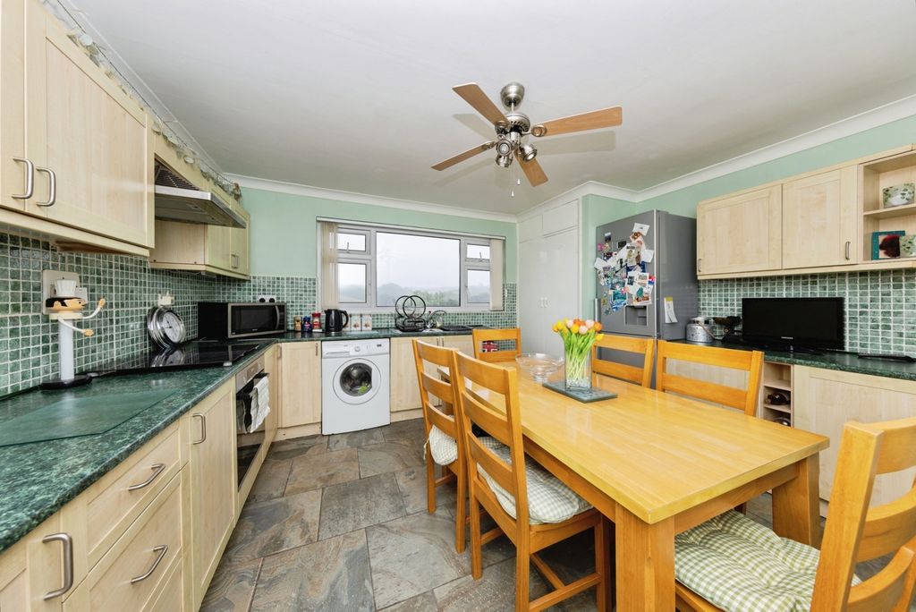 Property photo 3 of 22 Pbox-Img.Jpg