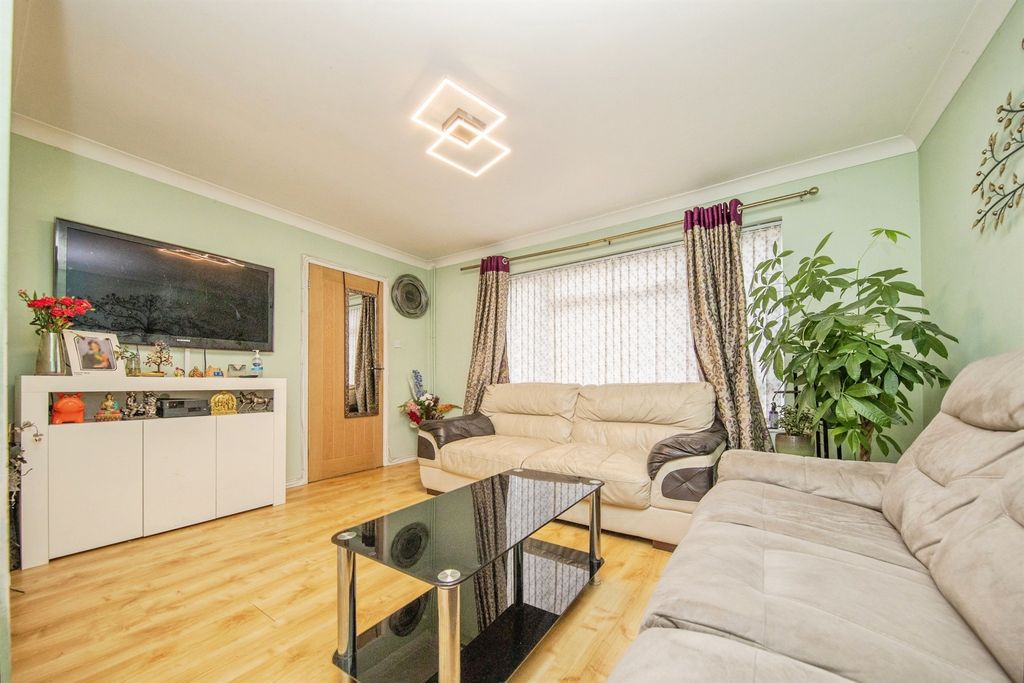 Property photo 2 of 19