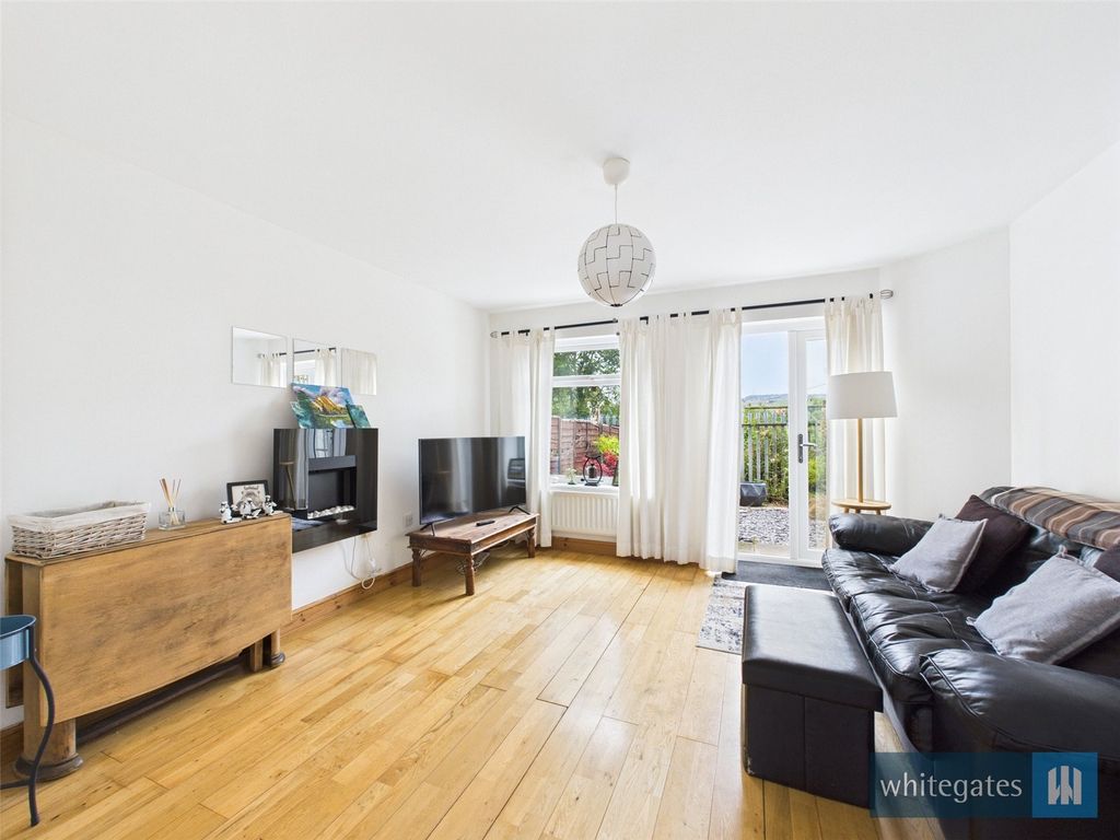 Property photo 2 of 13 Picture No. 03