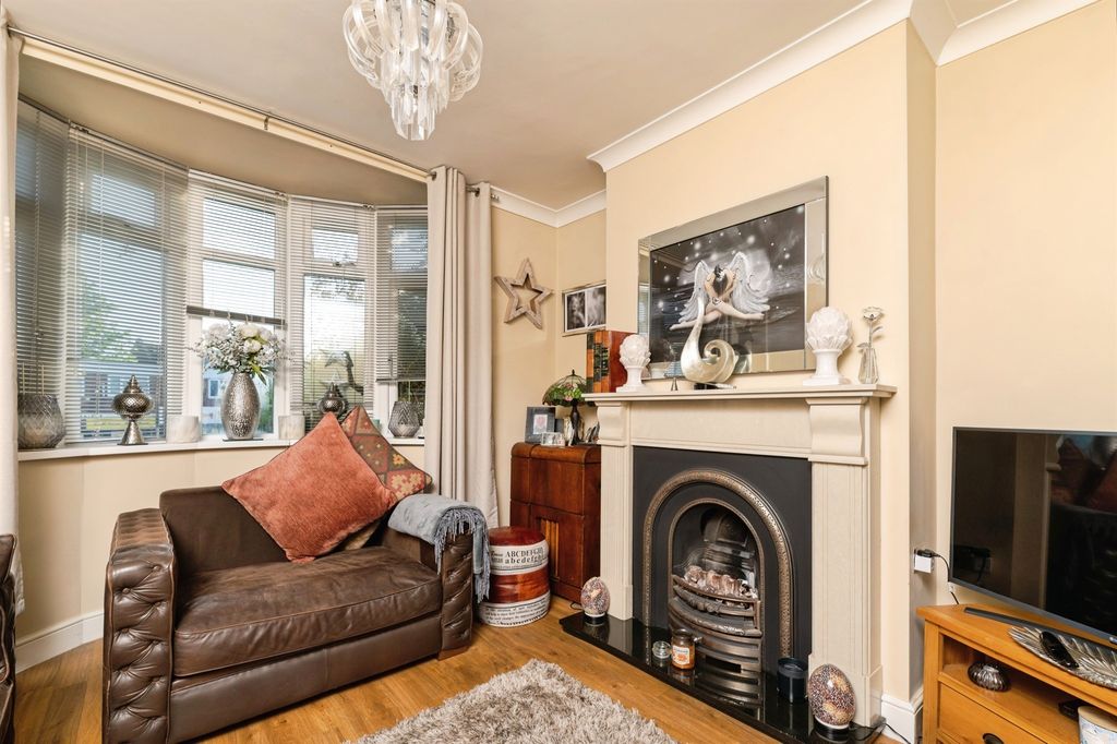 Property photo 3 of 17
