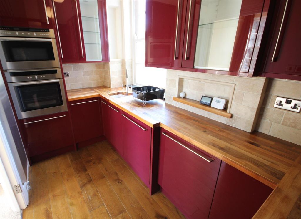 Property photo 2 of 9 Kitchen 2.Jpg