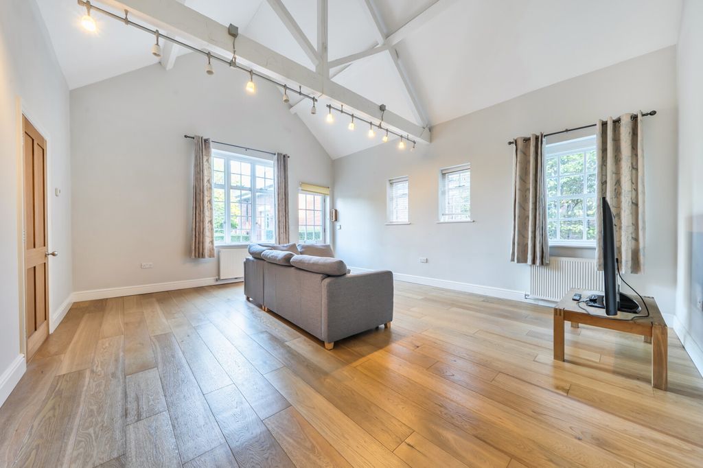 Property photo 3 of 18 1536950-12-6Ad1E3...