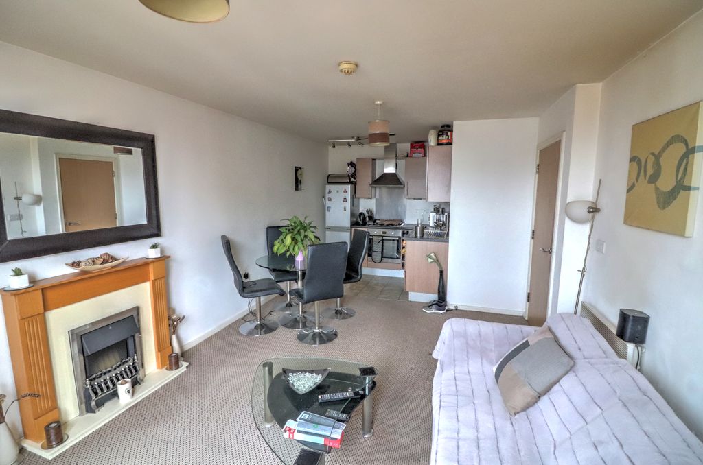 Property photo 3 of 9 Open Plan