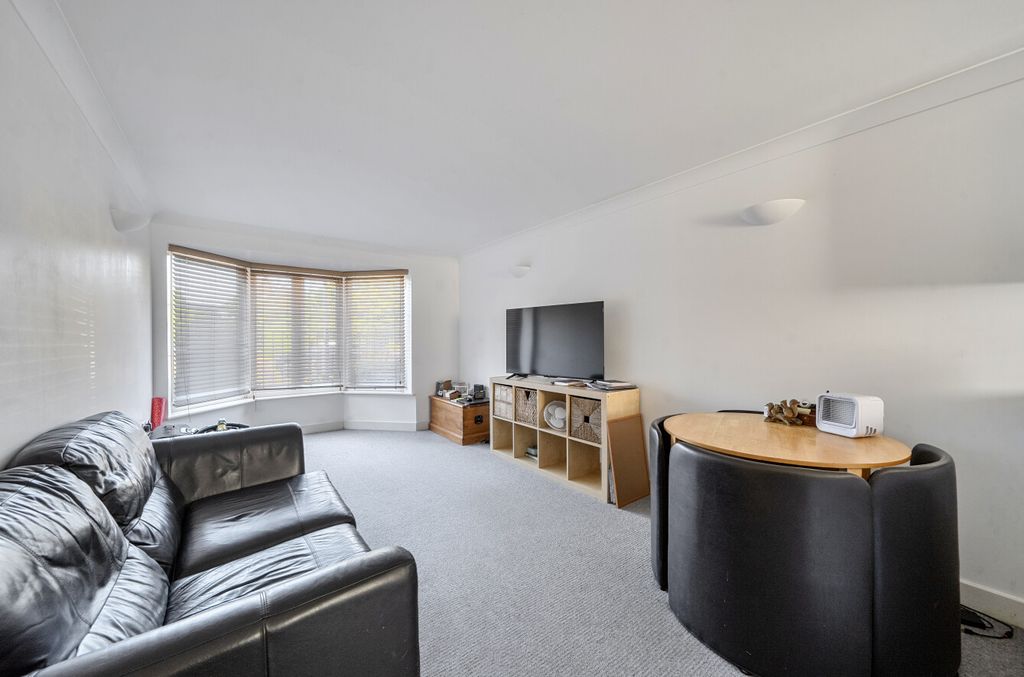 Property photo 2 of 10 14950403