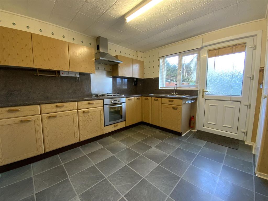 Property photo 2 of 14 Kitchen.Jpg