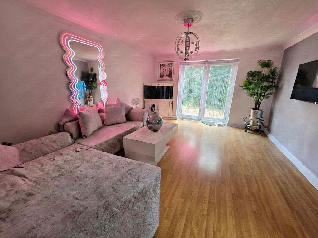 Property photo 3 of 5