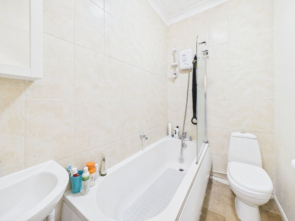 Property photo 3 of 5