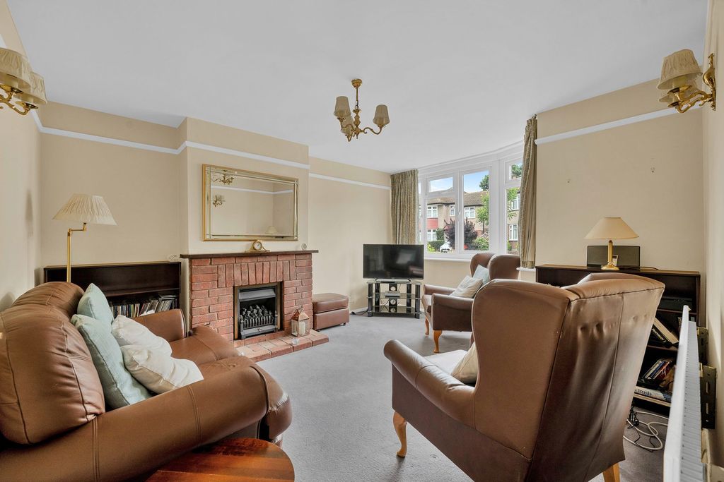 Property photo 3 of 15