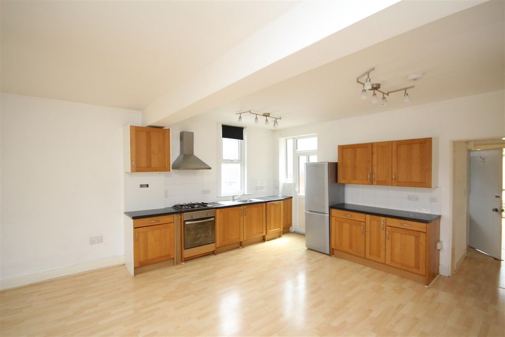 Property photo 2 of 10 Img_2809.Jpg