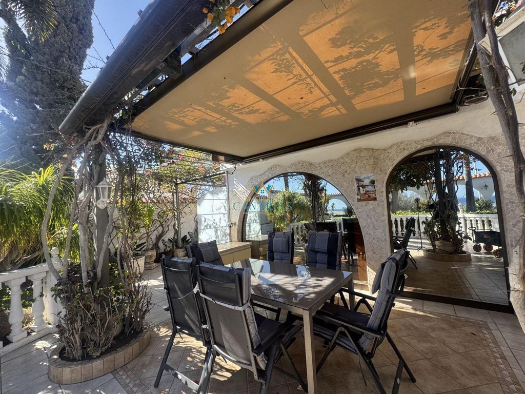 Property photo 2 of 63