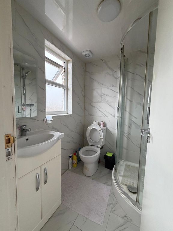 Property photo 3 of 3