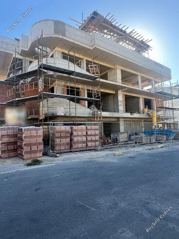 Property photo 3 of 35