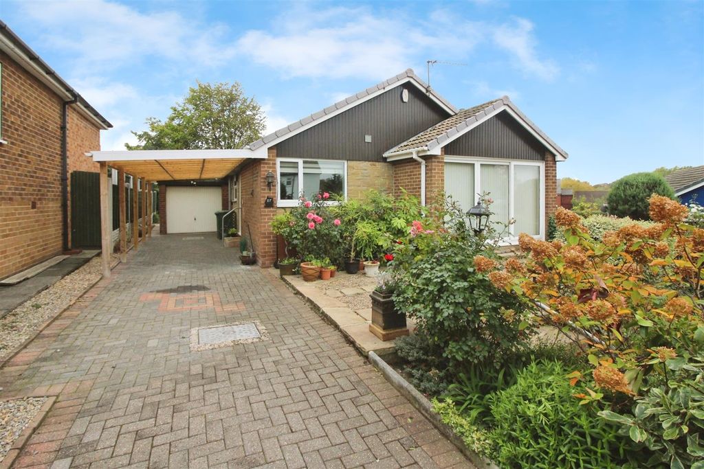 Property photo 1 of 18 Outside