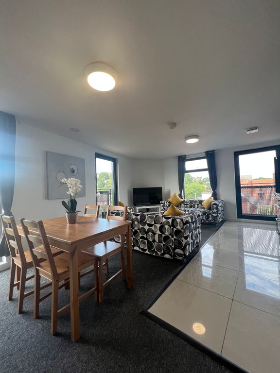 Property photo 1 of 11 Open-Plan Living!