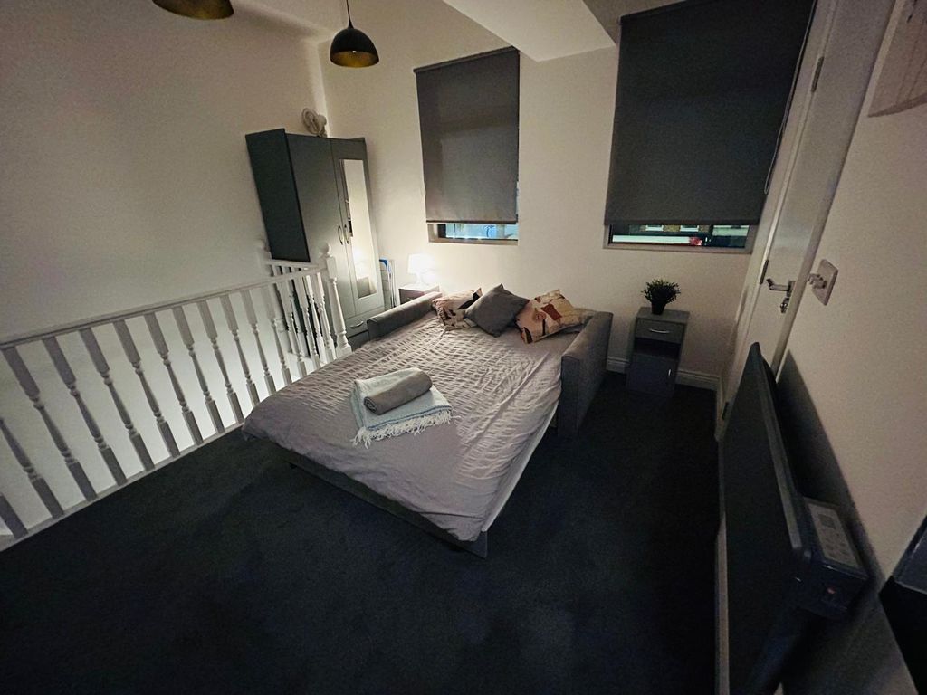 Property photo 3 of 6