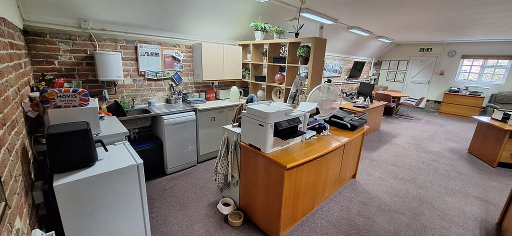 Property photo 2 of 7