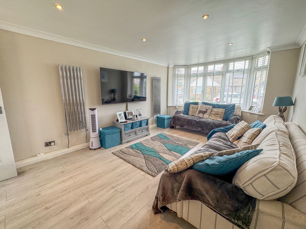 Property photo 3 of 23