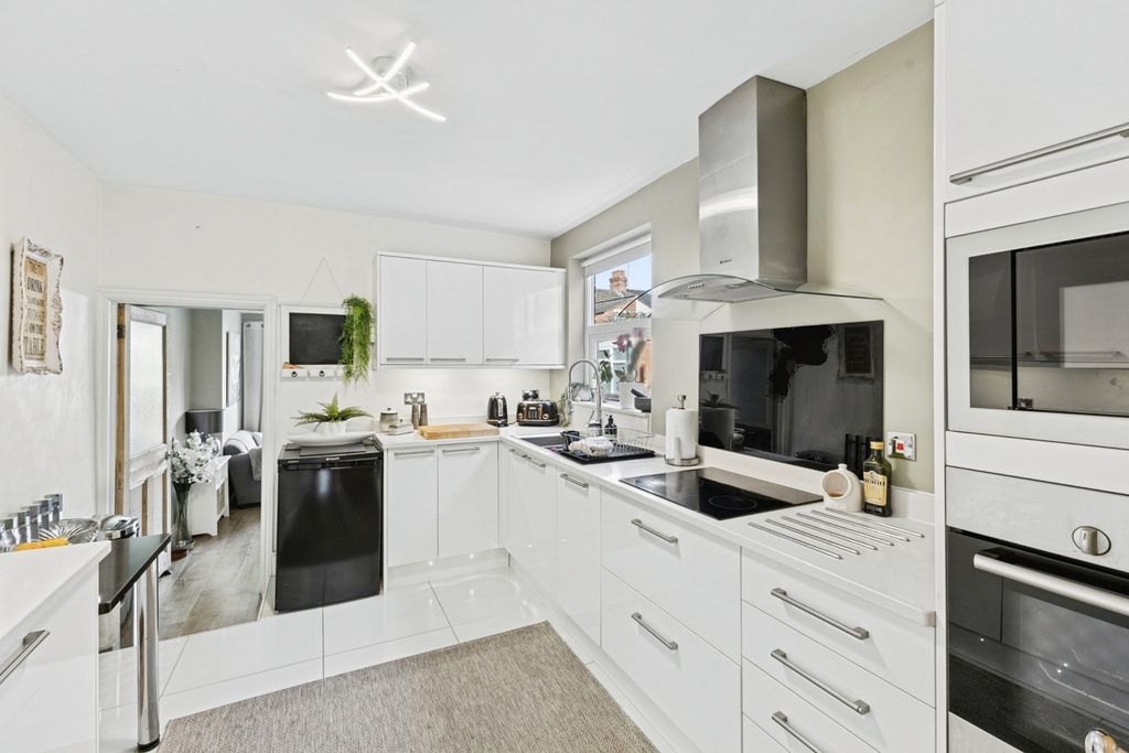 Property photo 3 of 23 Pbox-Img.Jpg