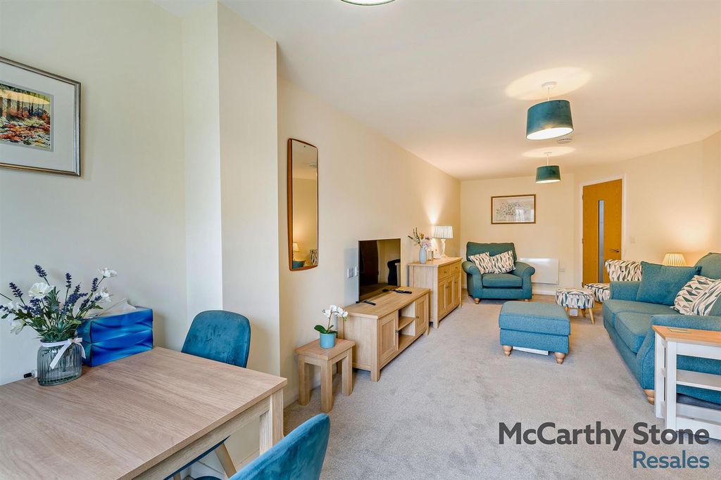Additional image 4 of 1 bed flat for saleBurlington Gardens, Leyland PR25