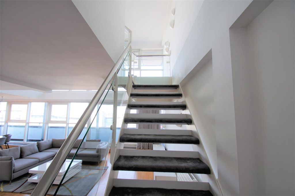 Additional image 8 of 3 bed flat to rentCentury Buildings, St Mary`S Parsonage M3