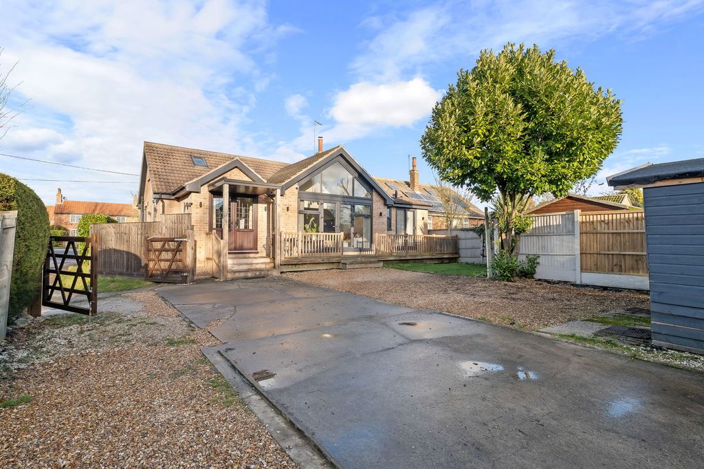 Property photo 1 of 31