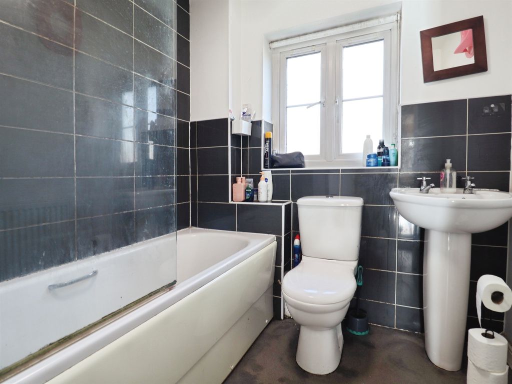 Property photo 3 of 14