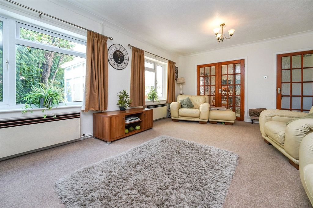 Property photo 3 of 32 Picture No. 04