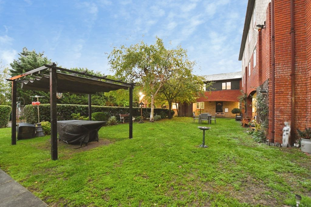 Property photo 2 of 11 Pbox-Img.Jpg