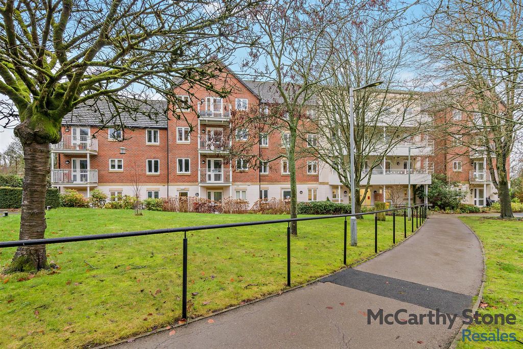 Property photo 1 of 16 Shackleton Place