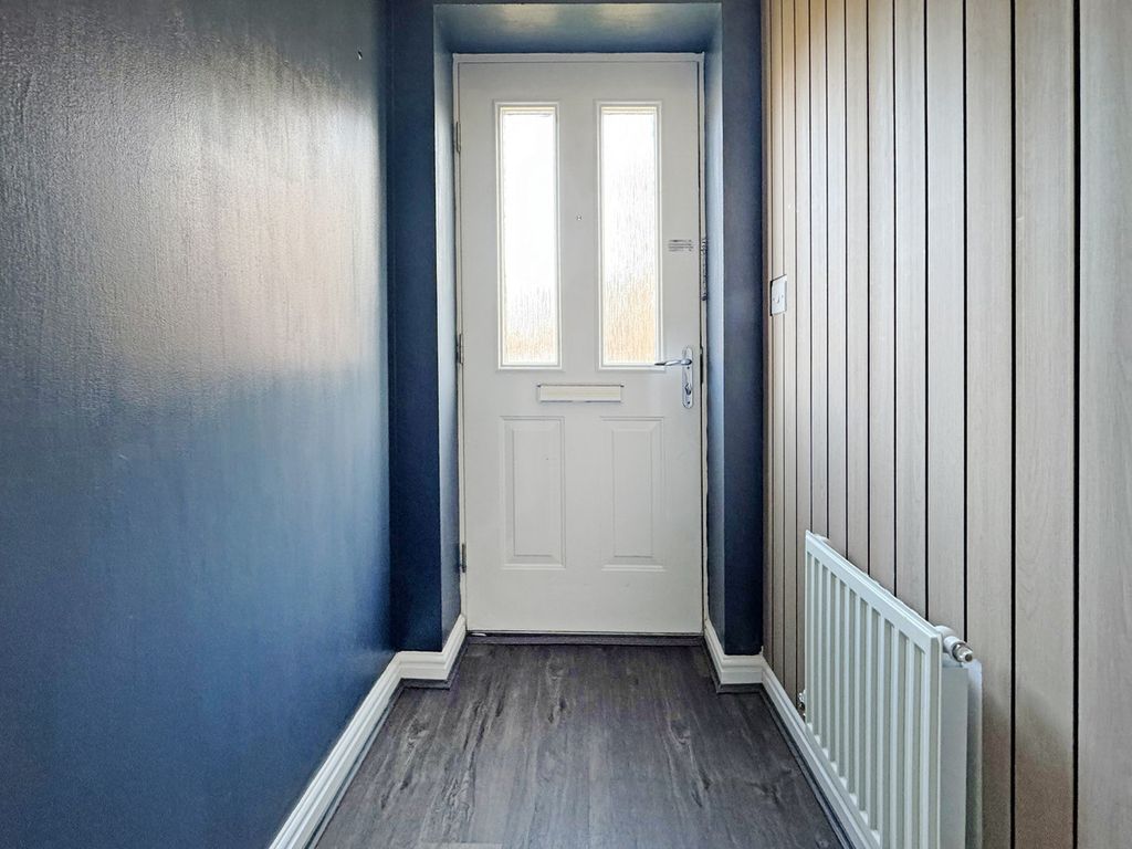 Property photo 3 of 35